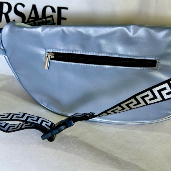 Versace Limited Edition Metallic Silver Fragrance Belt Bag - NEW - Picture 3 of 4